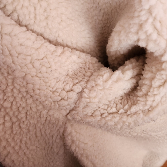 Hollister Reversable sherpa bomber jacket - Picture 15 of 16